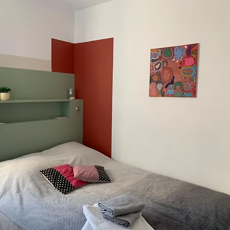 Cocon Au Coeur Du Village De Lägenhet